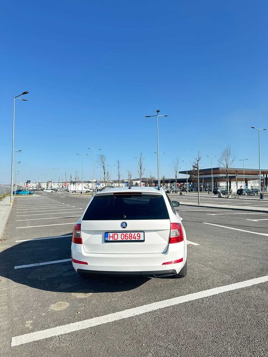 Skoda Octavia 2020 1.0 Combi Manual