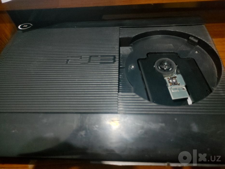 Продам ps 3 прошитый можно скачивать игры
