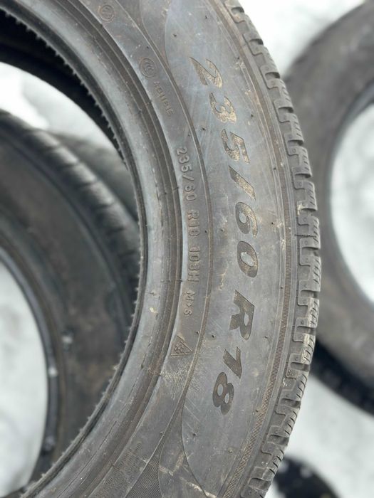 Pirelli 235/60R18, 2 Buc, Anvelope Iarna, Stare foarte buna, Garantie!