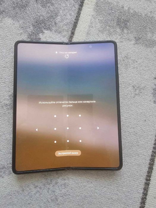 Samsung Z Fold 3      12/256Gb