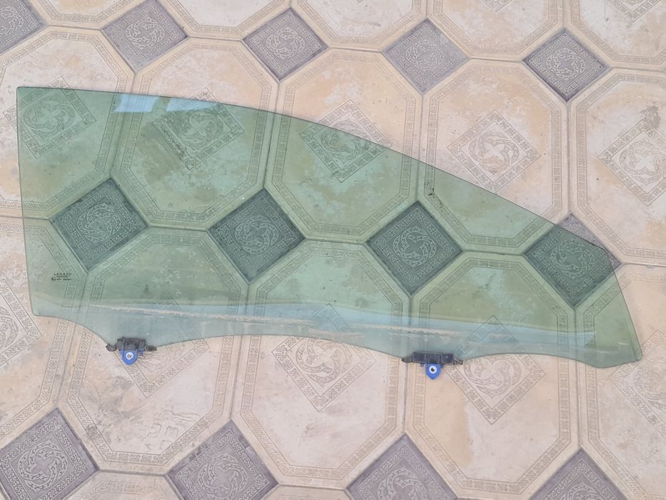 Стекла передние на камри 50, 55