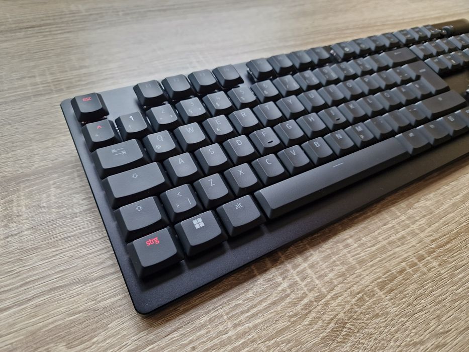 Razer Deathstalker V2 Pro Wireless Безжична Клавиатура с проблем