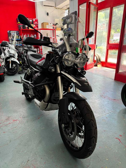 Moto Guzzi V85 TT 2023 -GARANTIE-