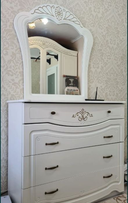 Спальный гарнитур