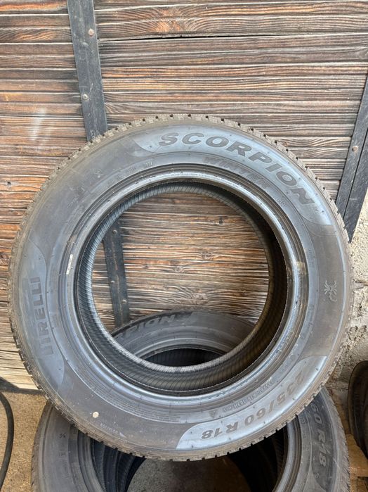 235 60 18 Pirelli