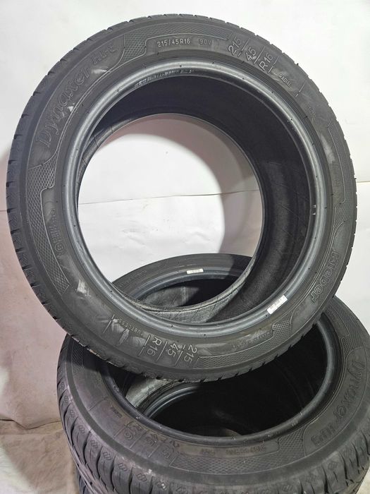 2бр 215/45/16 KLEBER 6,8мм грайфер дот:22г - - -