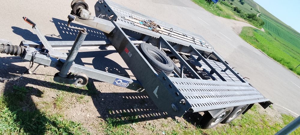 Platforma auto de inchiriat
