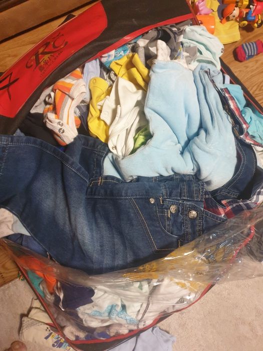 Отдам детские вещи