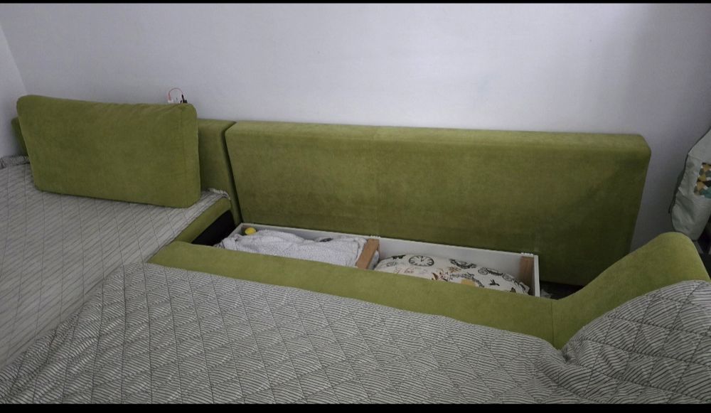 Vând canapea extensibilă living