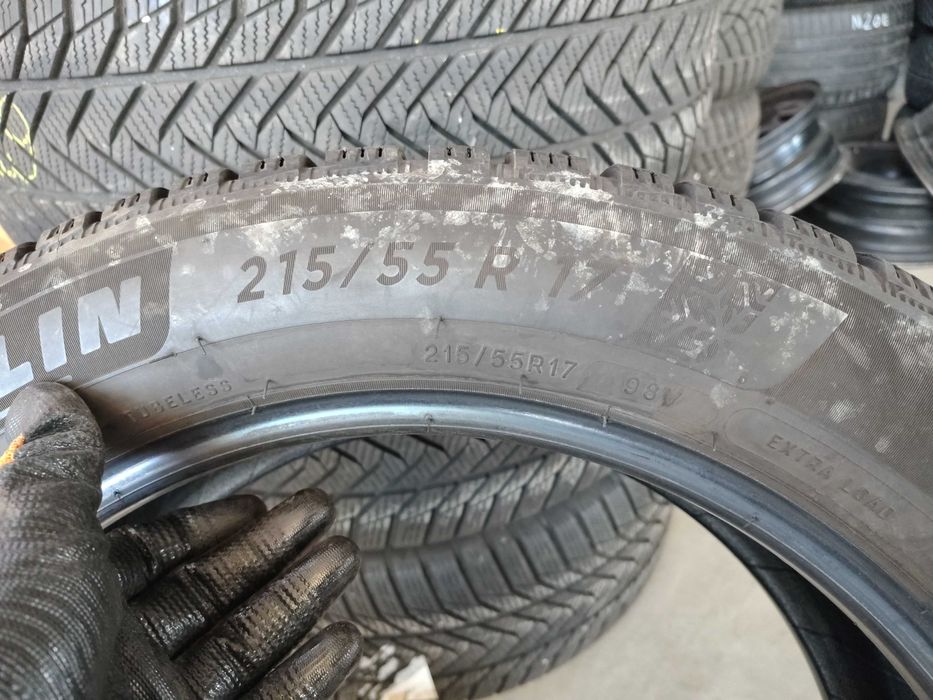 4бр.зимни гуми MICHELIN 215 55 17 DOT21 цена за брой