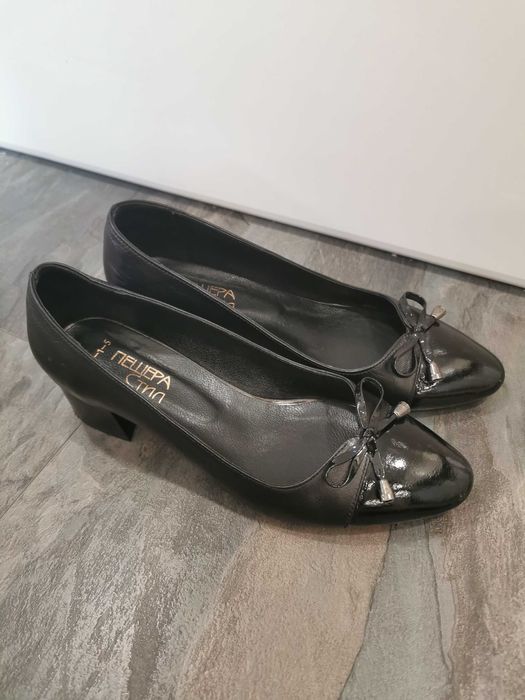 Елегантни дамски обувки