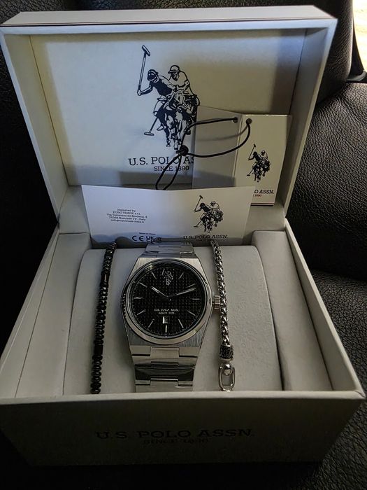 Часовник и гривни U.S polo assn нов