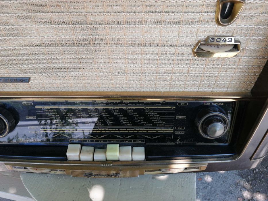 Grundig vintage collection classic radio