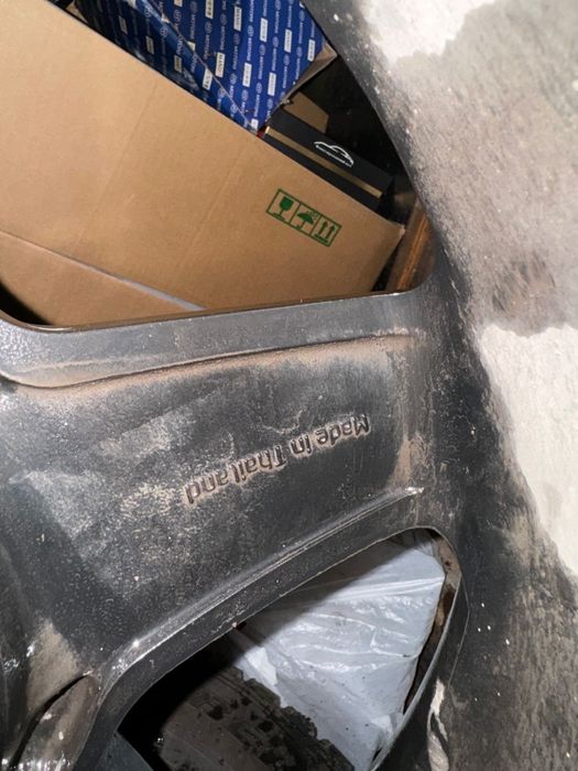 Продается шина вместе дисками комплекте