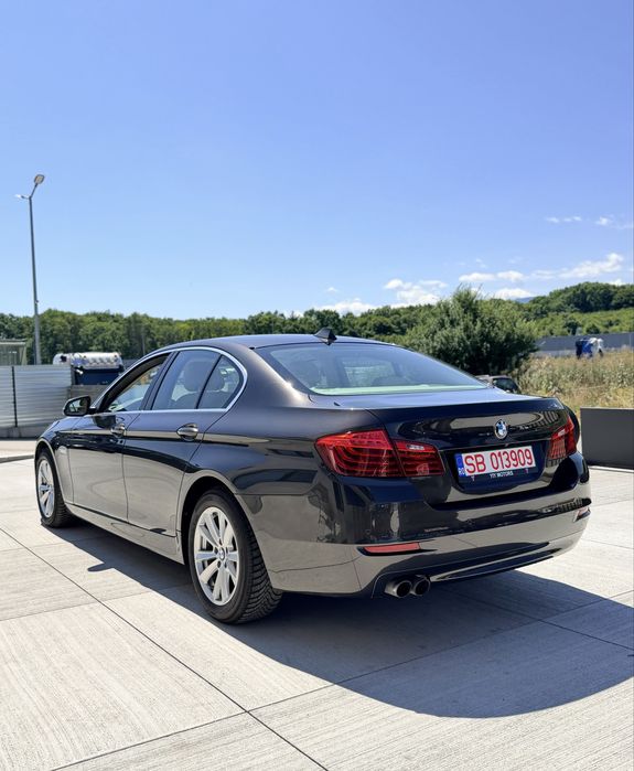 BMW Seria 5 F10 520i 184cp Lci /camere 360/Distributie noua