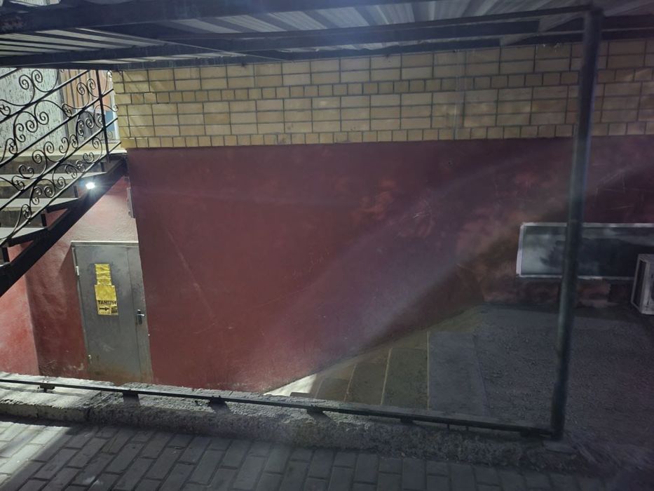 Продам ком.помещение Батыс 2