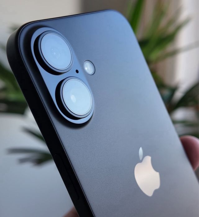 iPhone 16 • Accept Schimburi