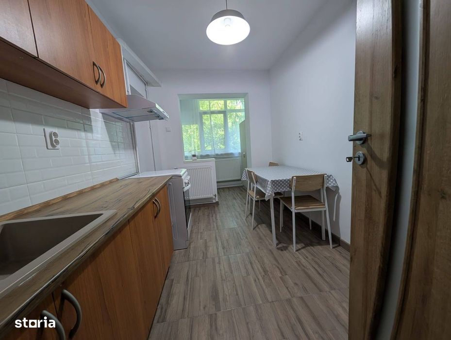 Prima inchiriere! Apartament renovat de 3 camere, COPOU-UAIC