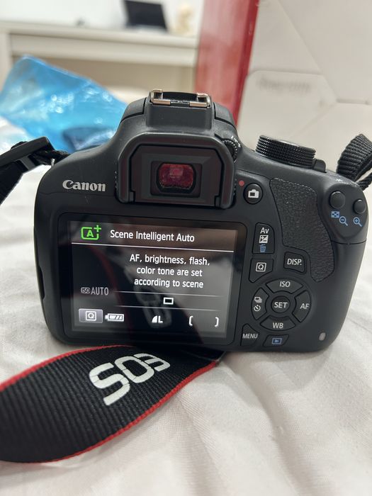 canon camera EOS 1200D