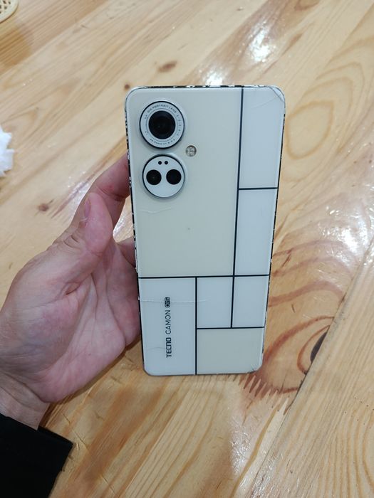 Продам телефон Techno Camon 19
