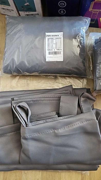 PONY DANCE Комплект от 2 бр. завеси за спалня, непрозрачни