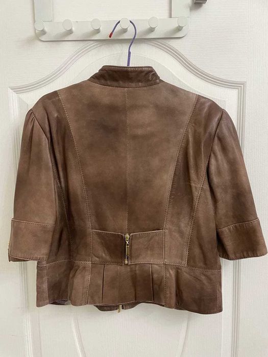 Укороченная кожаная куртка ILGAZLI, размер 48, Турция +шарф в подарок