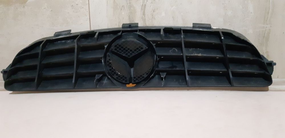 Clk W209 Предна решетка clk за Мерцедес Цлк