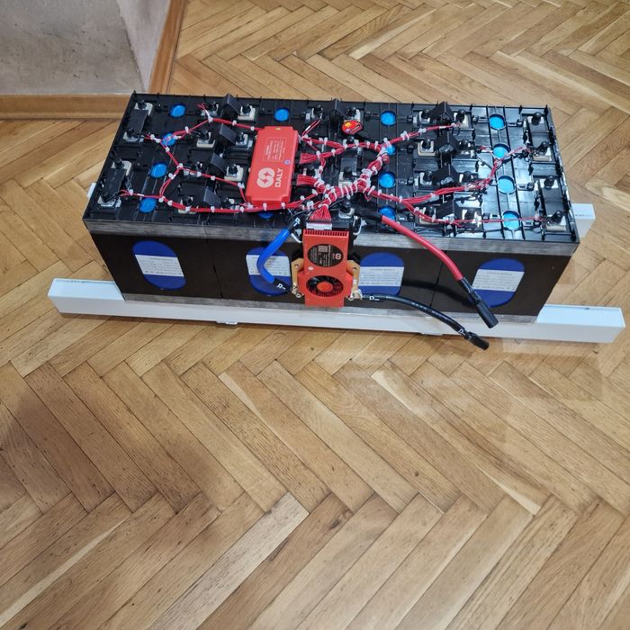 12V 320A lifepo4. БЛУТУТ !!! акумулатор 4Kw и РЕМОНТ на Други lifepo4