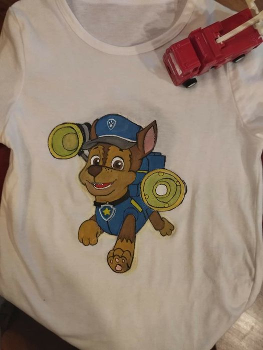 Ръчно рисувани тениски