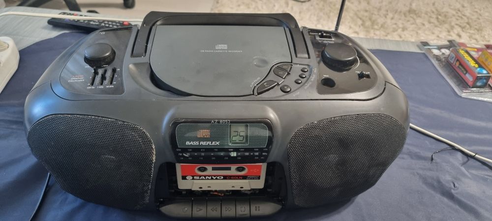 Radiocasetofon cu CD Philips AZ 8052