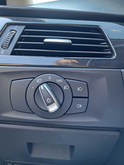 Vand  sau schimb BMW 318i seria 3