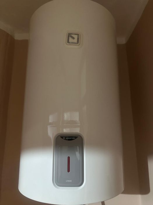 Boiler electric Ariston Lydos R  80 V