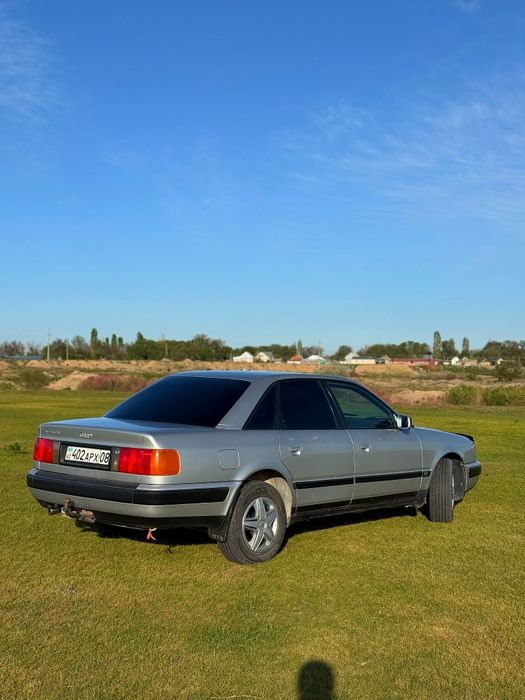 В продаже Ауди 100 ц4 2.3