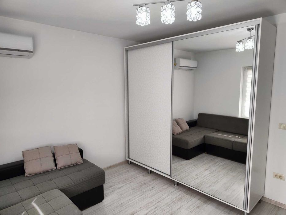 Persoana fizica inchiriez apartament mobilat - utilat modern