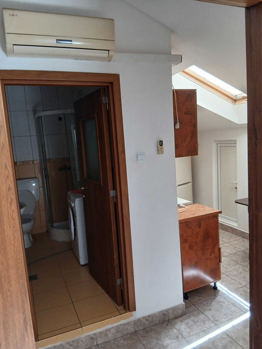 Vand garsoniera comfort 1  Caracal st And. Muresanu bl 4 sc 1 ap 22 ,27mp se vinde cu tot cu mobilier
