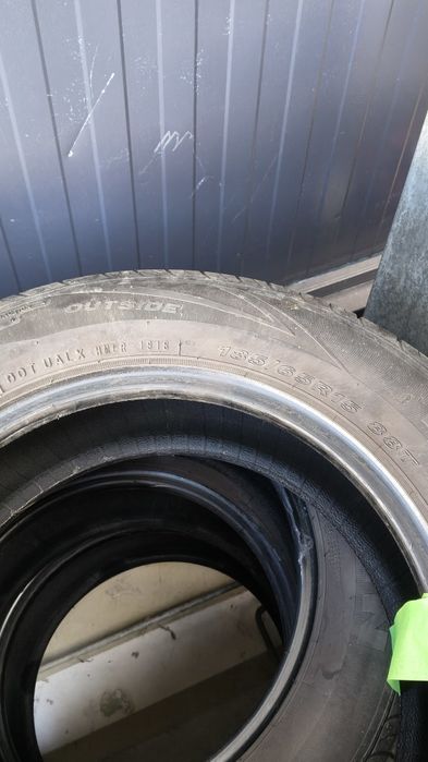 Se vind 4 anvelope de vară 185. 65. r 15  in stare foarte buna !