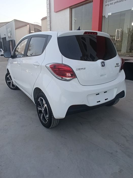 Янги электромобиль сотилади