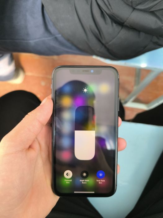 iPhone 11 64 gb LLa
