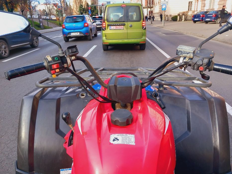Vand ATV CF MOTO 4X4 , 520 L,numere negre,itp,asigurare