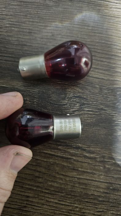 Крушка за стоп червена PR21W