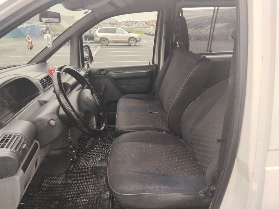 Vand pejo expert .an 2004 motor 2 liti hdi