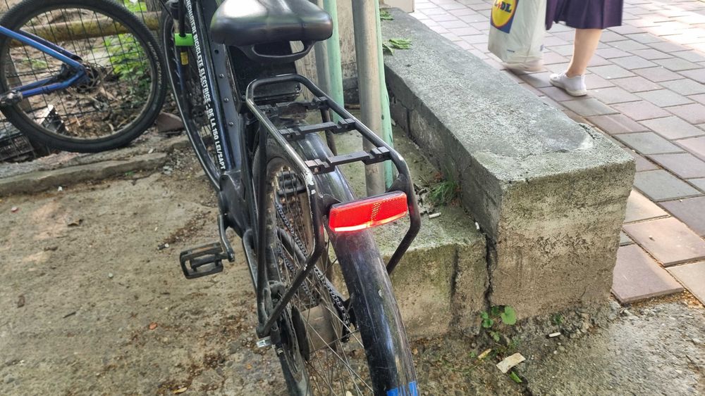 Bicicleta Electrica Trek Disctrict 6+ cu motor Bosch Active Line Plus