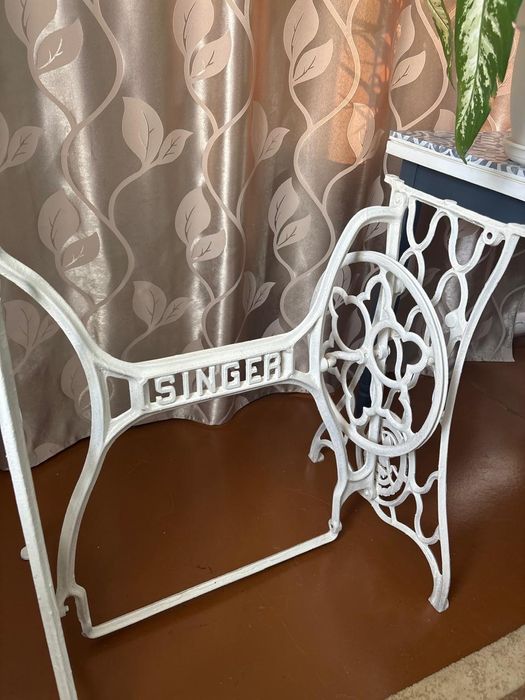 Продам станину Singer
