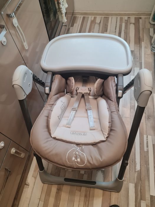 Scaun bebeluș pentru servit masa Renolux!