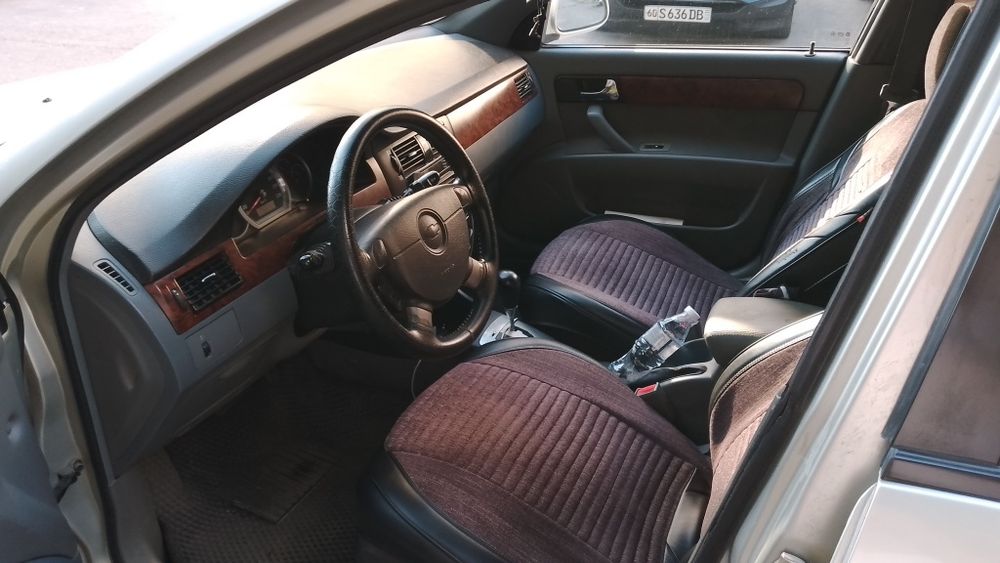 Lacetti sotiladi
