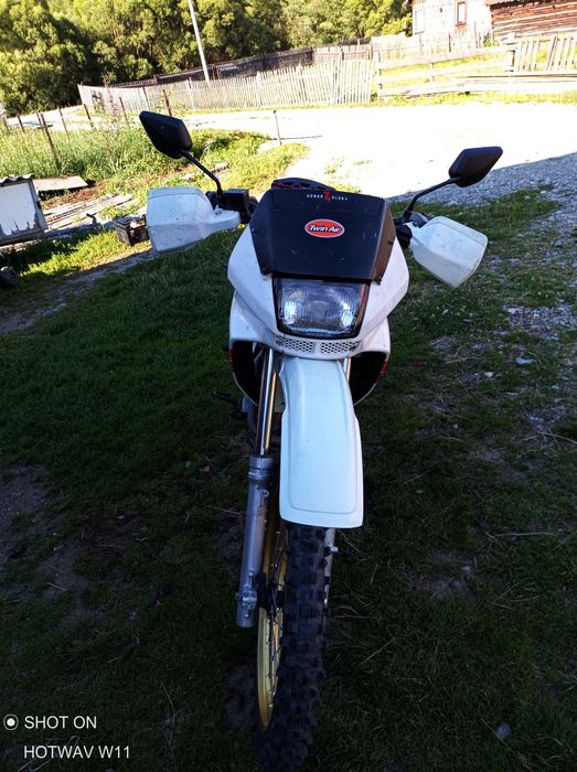 Honda dominator de 500.