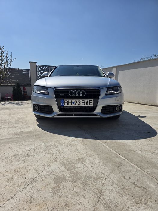 Vând Audi A4 B8 motor 2.0,143 cp S line