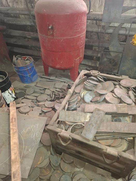 Обрезь металла в ассортименте, толщина 6-10 мм