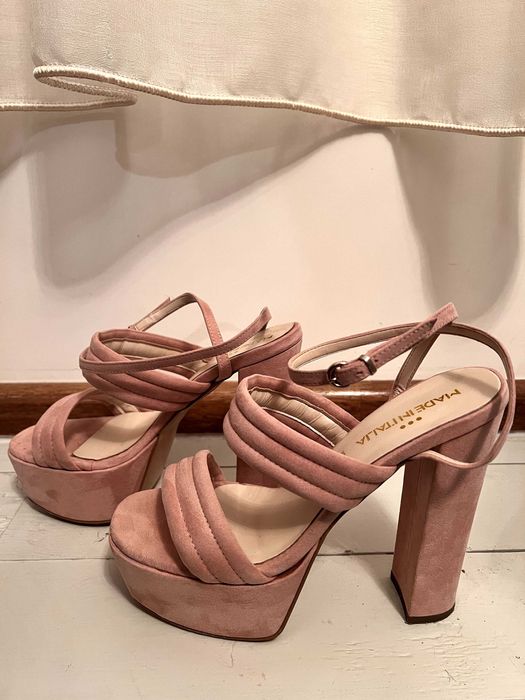 Sandale cu platforma