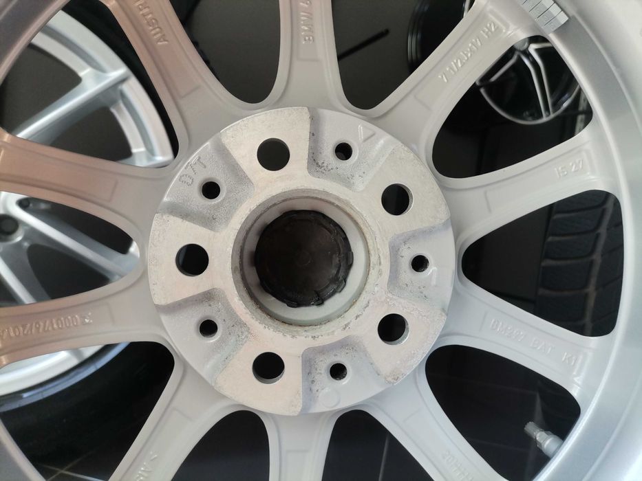 Зимен К-т 17" BMW Джанти 618 Гуми Pirelli Датчици БМВ G30 G31 G32 G11